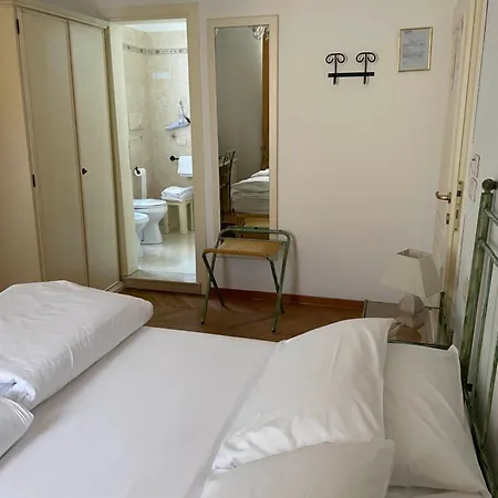 Nocleg ze śniadaniem Casanova 3*