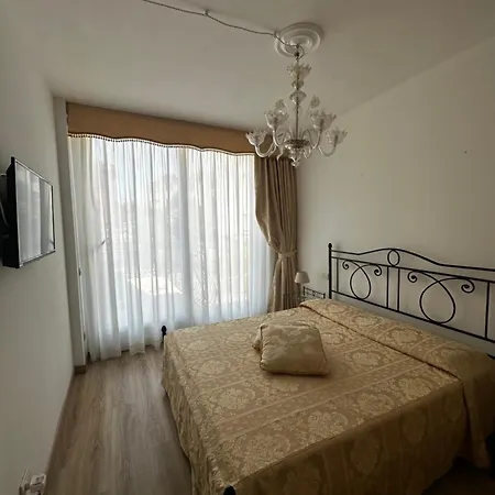 Casanova 4* Venedigs Lido