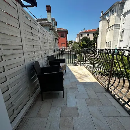 Casanova 4* Venedigs Lido