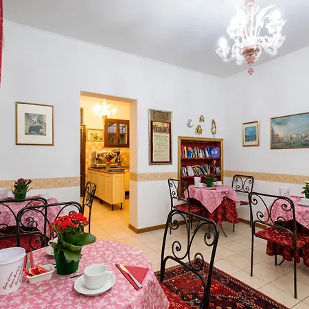 Casanova Bed & Breakfast 4*